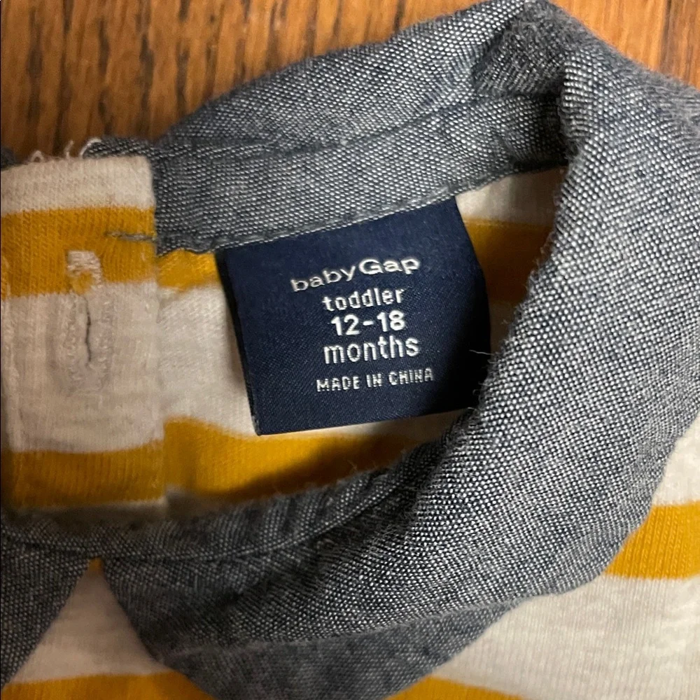 BabyGAP mustard and light gray striped long sleeve kids tee 12-18 months